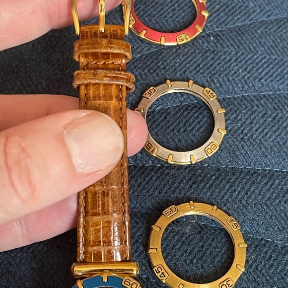 Anne Klein Watch With 4 Interchangeable Bezels Genuine Leather Bracelet - Picture 4 of 6